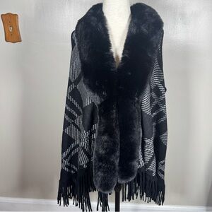 Ali Miles Size L Black Gray Plaid Faux Fur Trim Fringe Hem Sweater Vest Wrap